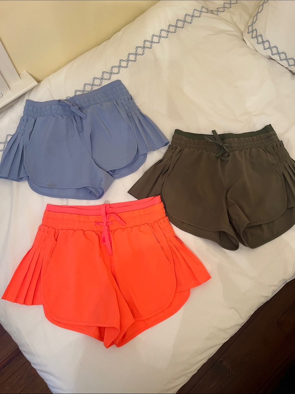 Bundle of 3 Pairs of JoyLab Shorts Size Small